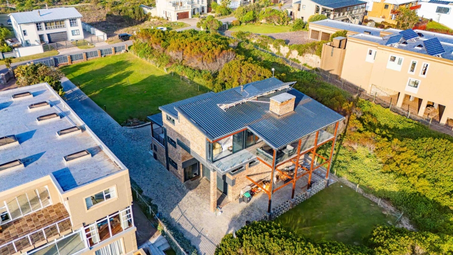 5 Bedroom Property for Sale in Myoli Beach Western Cape